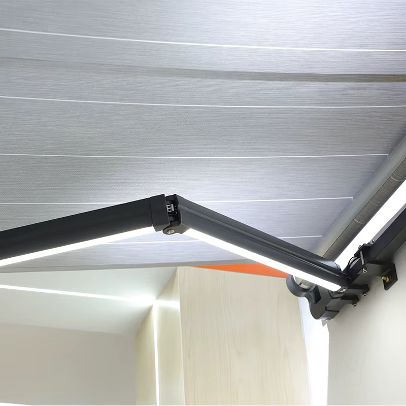 مظلة من قماش البوليستر الفاخر للبيع بالجملة مزودة بصمام ثنائي باعث للضوء وحماية من الأشعة فوق البنفسجية ومظلة كهربائية خارجية قابلة للطي